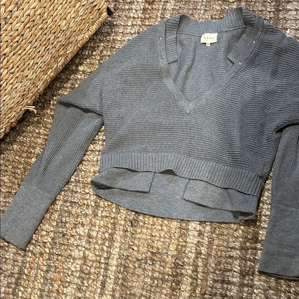 Shae Cotton Cashmere Blend Grey V-neck Sweater Size Medium - Picture 2 of 8